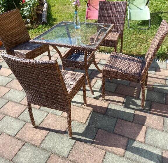 Tubej B&b Family Room