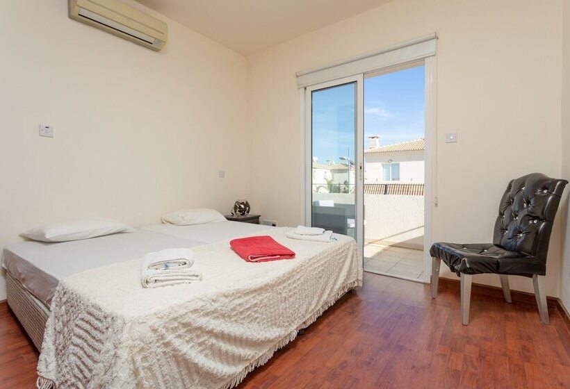 Villa Chryso In Paralimni