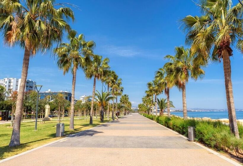 Villa Miracle In Paralimni