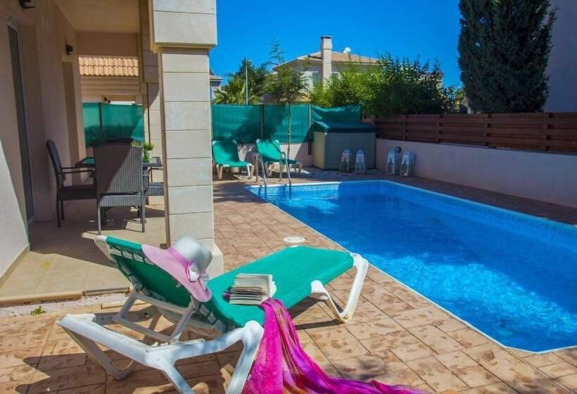 Villa Miracle In Paralimni