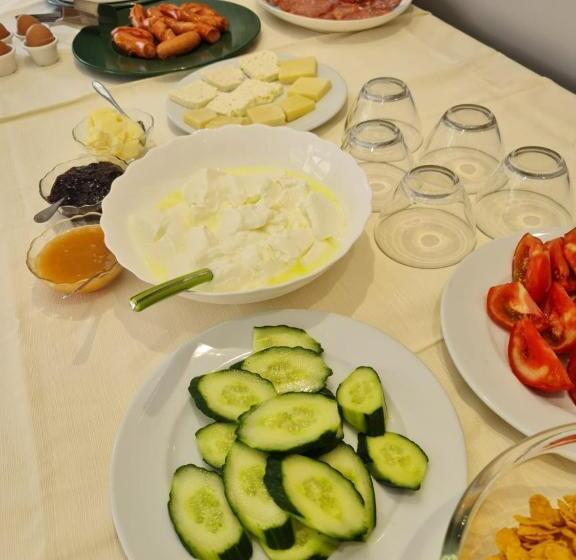 B&b Champagne, Vlore Bay