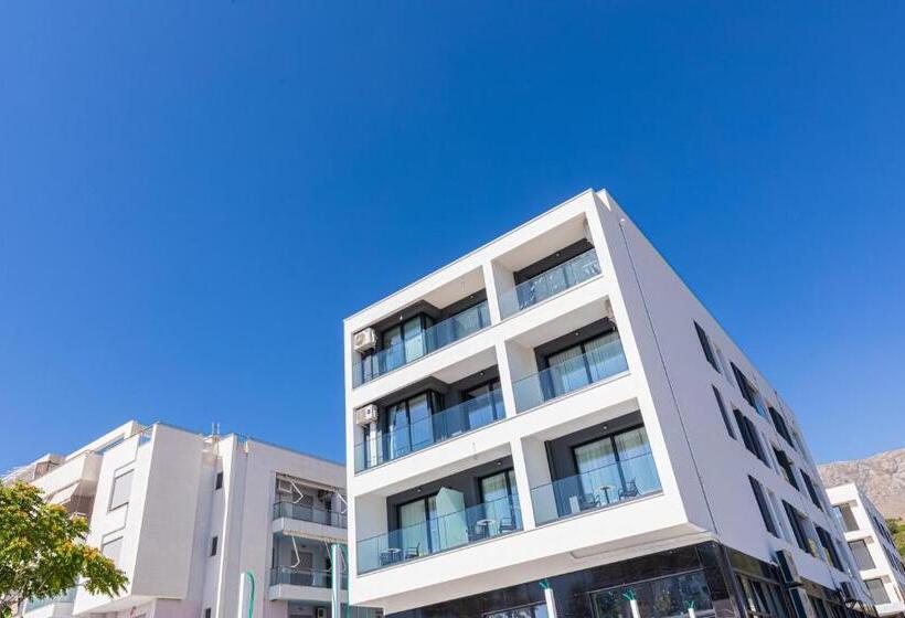 B&b Champagne, Vlore Bay