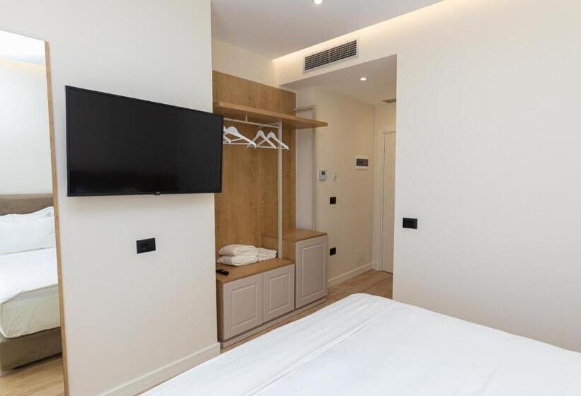 B&b Champagne, Vlore Bay