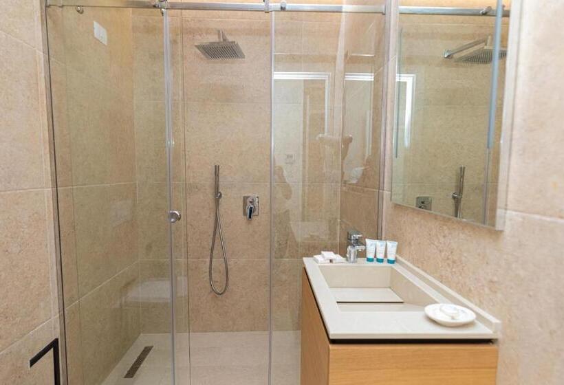 B&b Champagne, Vlore Bay