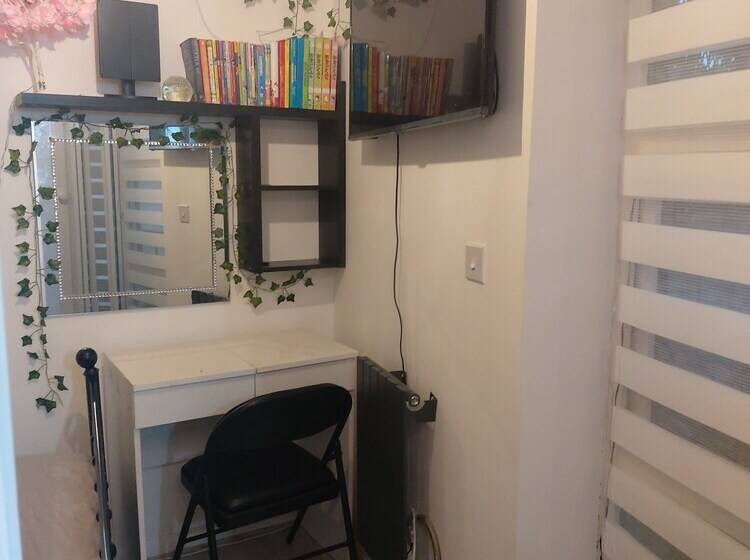 Charming 2 Bed Apartment In Eastleigh