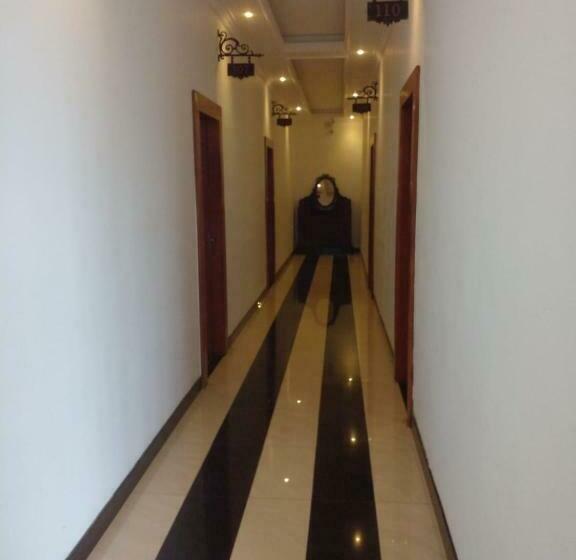 Отель Amaa River Garden