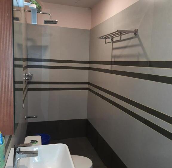 ホテル Emerald Royal Residency