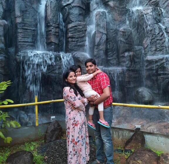 ホテル Emerald Royal Residency