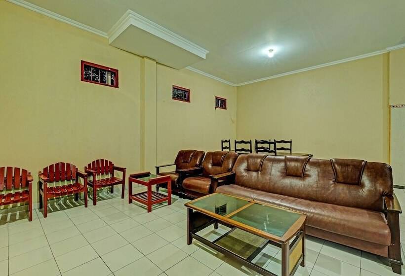 فندق Oyo 91417 Garuda Setia