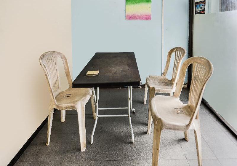 酒店 Oyo 91423 Ringin Pitu 1 Syariah