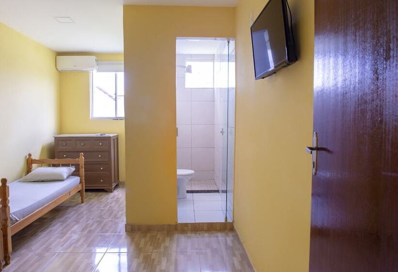 Отель Oyo Pousada Simone