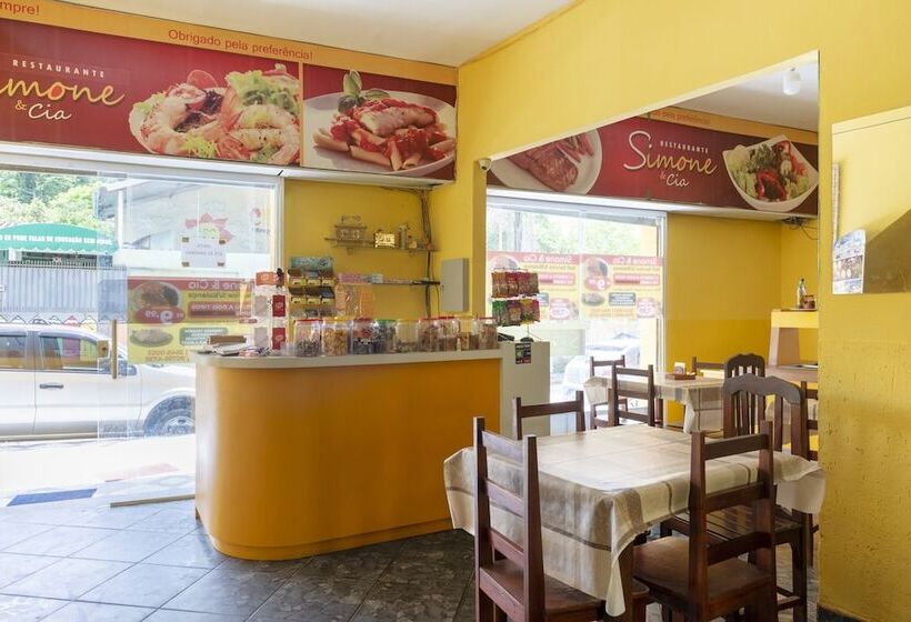 Отель Oyo Pousada Simone