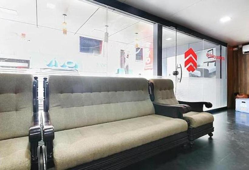 Отель Queens Residency   Kochi