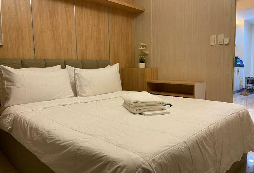 Netflix Destina Stays At Jazz Residences Makati, Metromanila