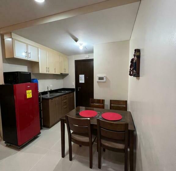 One Palmtree Villas Airport Condo