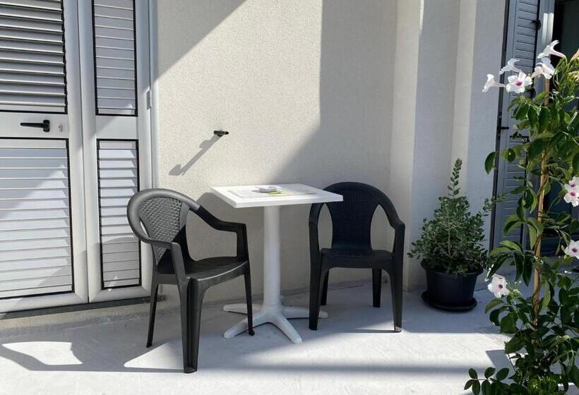 ペンション Amoenus Bed & Breakfast