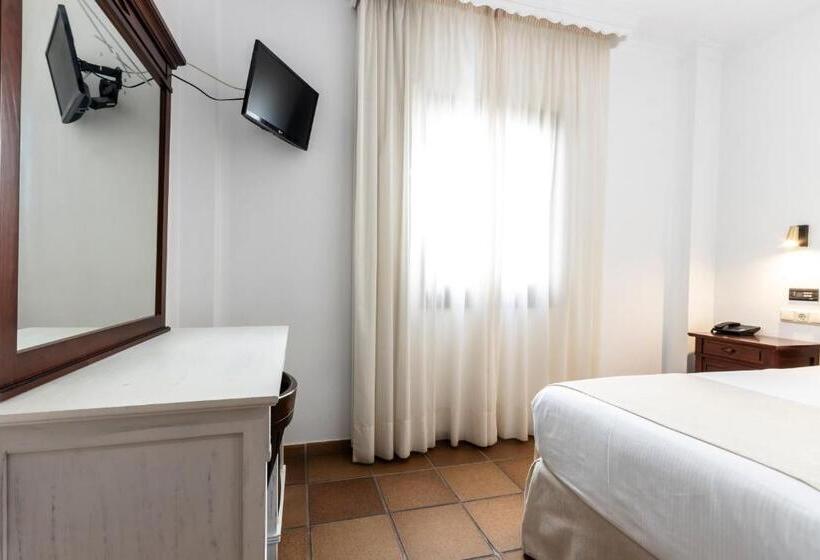 پانسیون Hostal La Muralla