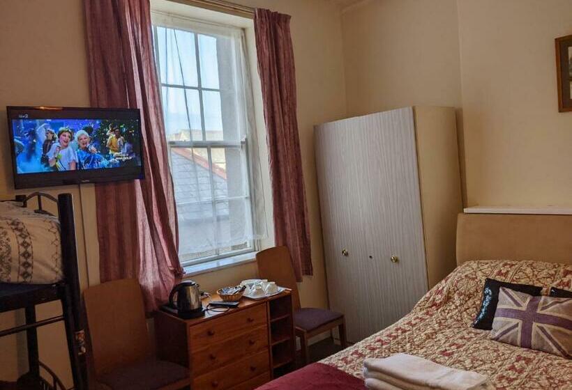 펜션 Overton Guest House