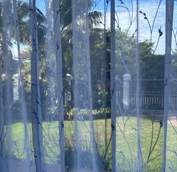 פנסיון Tree Aloe Guest House