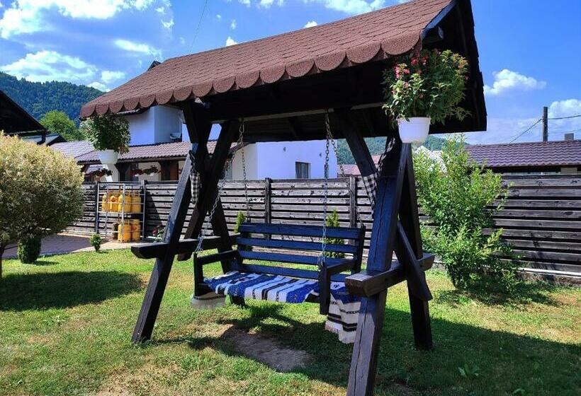 Pensiunea Sub Horiță