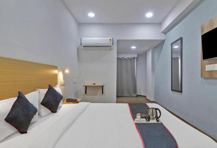 هتل Townhouse S Continental