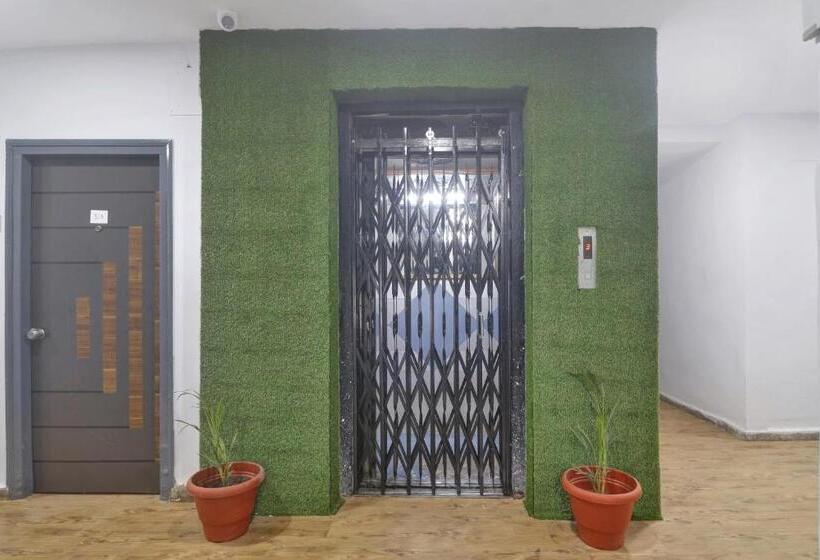 هتل Townhouse S Continental