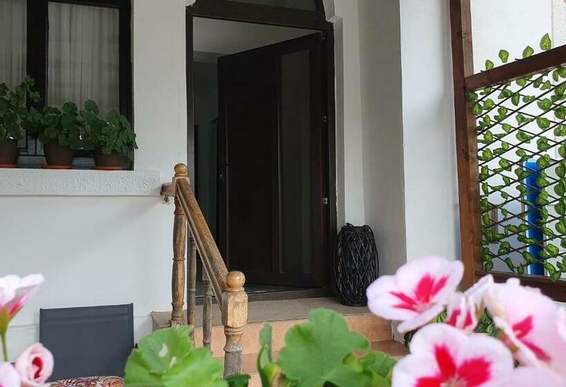 בית מלון כפרי Cazare La Fermă