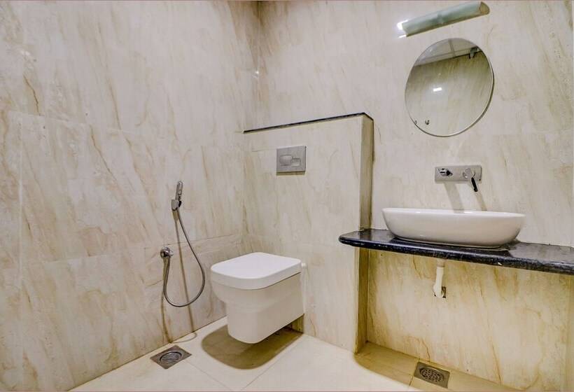 Fabhotel Premium Kashi