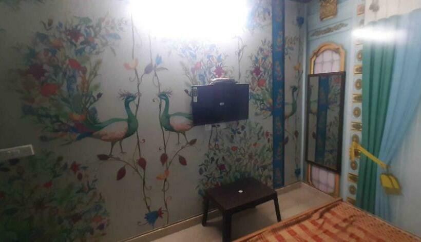 בית מלון כפרי Oyo 90776 Radhika Guest House