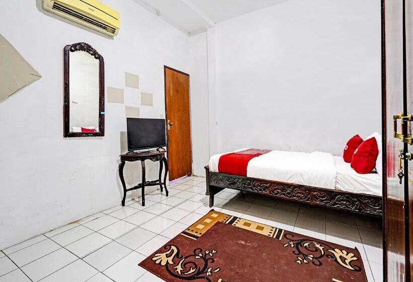 호텔 Oyo 91389 Anggrek Residence Syariah