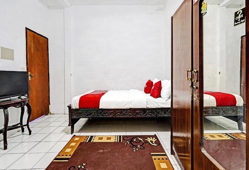 호텔 Oyo 91389 Anggrek Residence Syariah