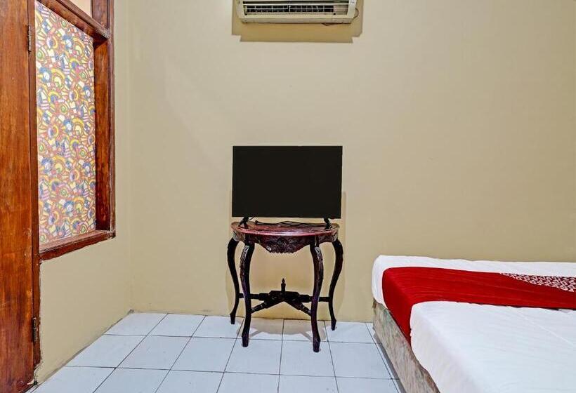 호텔 Oyo 91389 Anggrek Residence Syariah