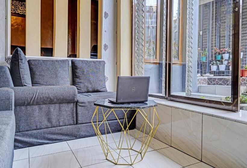 호텔 Oyo 91389 Anggrek Residence Syariah