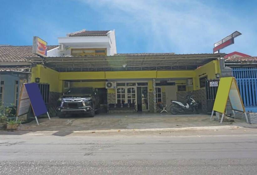ホテル Putih Mulia Homestay Syariah