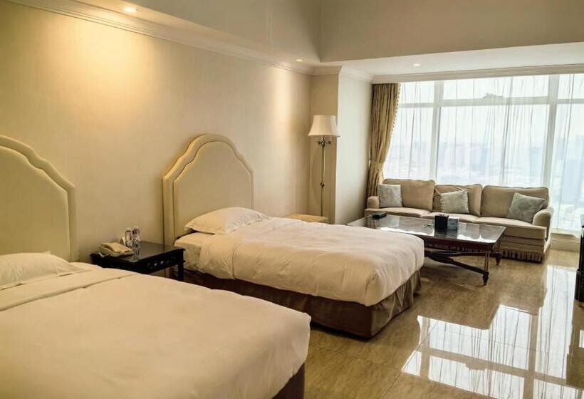 هتل Qingdao Jinshi International