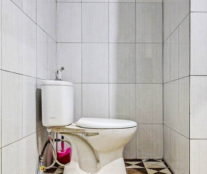 酒店 Spot On 91398 Homestay Tentrem 1