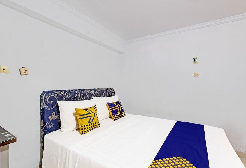 酒店 Spot On 91398 Homestay Tentrem 1