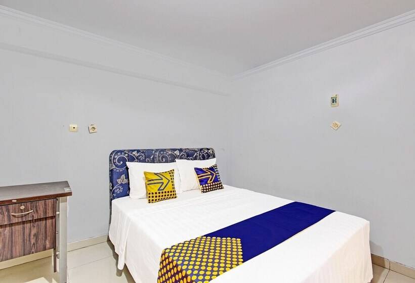 酒店 Spot On 91398 Homestay Tentrem 1