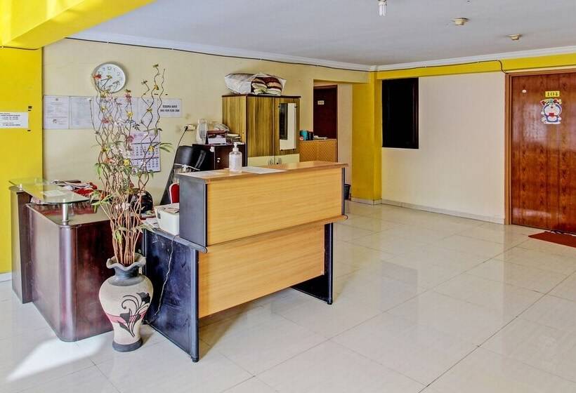 酒店 Spot On 91398 Homestay Tentrem 1