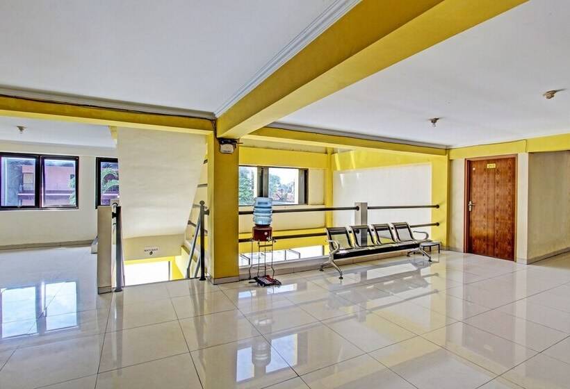 酒店 Spot On 91398 Homestay Tentrem 1