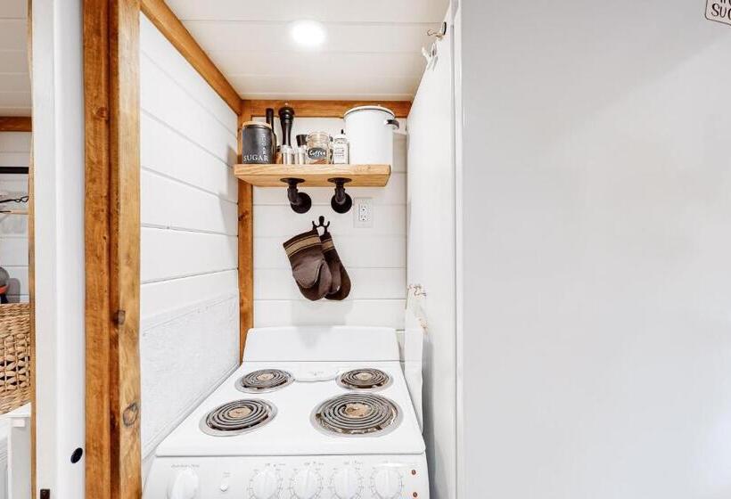 Отель The Crows Nest