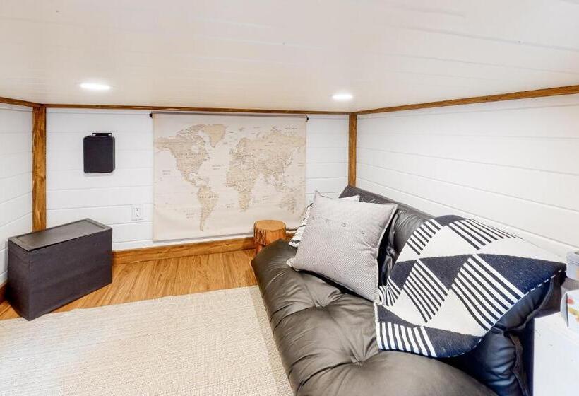 Отель The Crows Nest