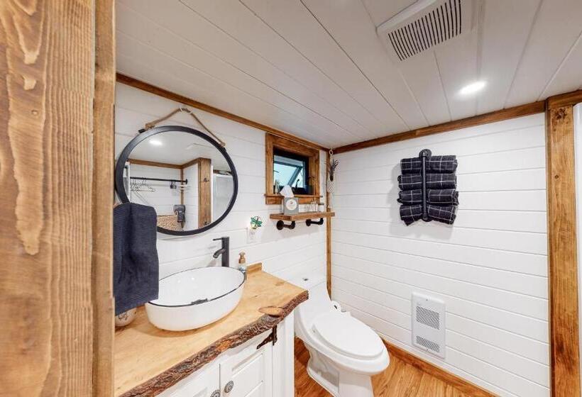 Отель The Crows Nest