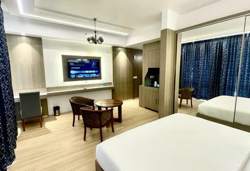 Отель The Grace Residency, Lucknow
