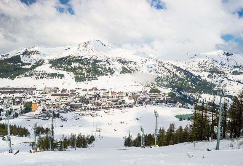 La Tana Dello Scoiattolo Skiing Nearby   Happy Rentals