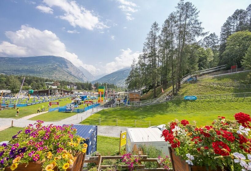 La Tana Dello Scoiattolo Skiing Nearby   Happy Rentals