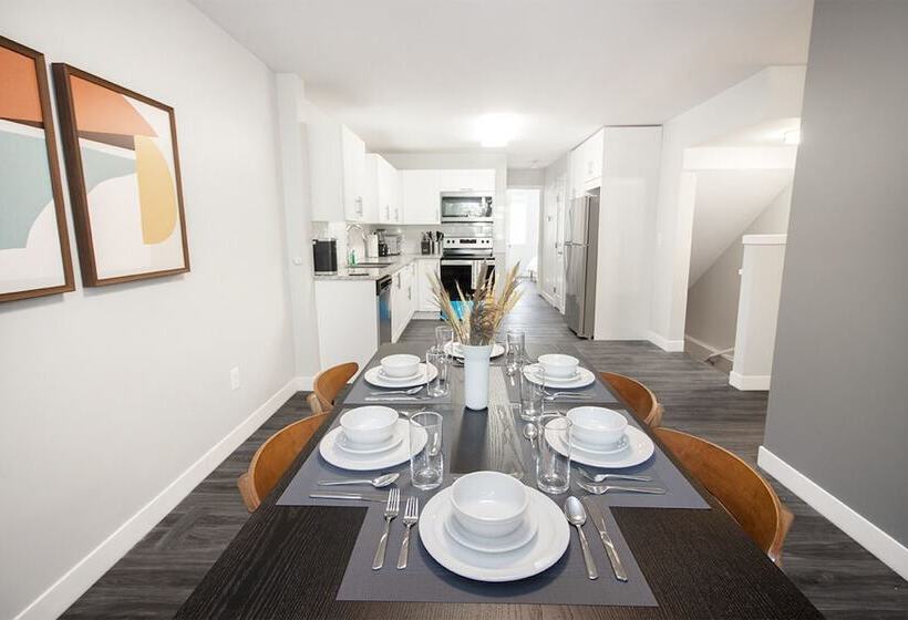 Modern 3br Unit On Jessie Ave With Insuite Laundry