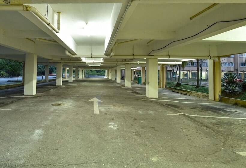 Oyo 90559 Ummul Motel C Mart