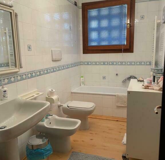 פנסיון Charlotte Room