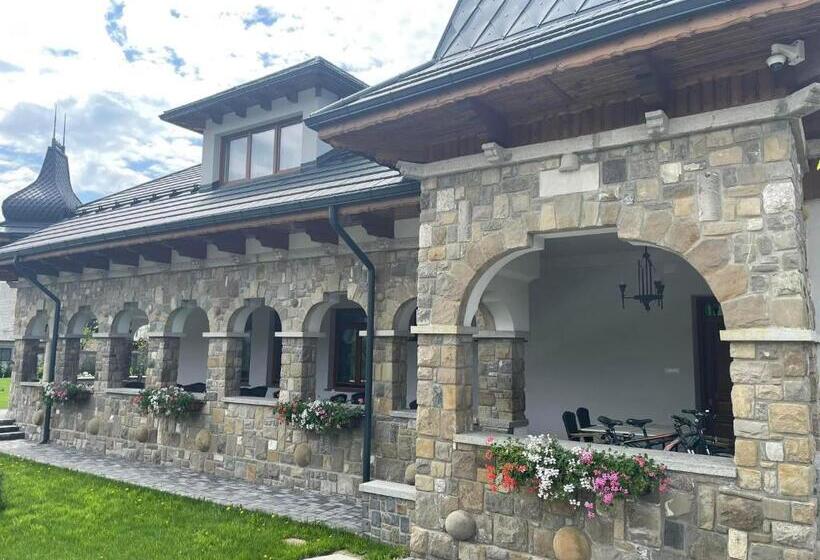 ペンション Conacul Cornu 1945